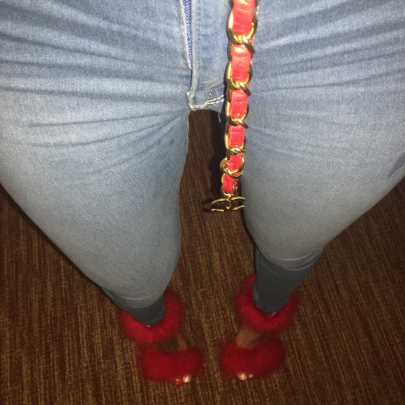 My poshmark bio - Picture 1 of 7